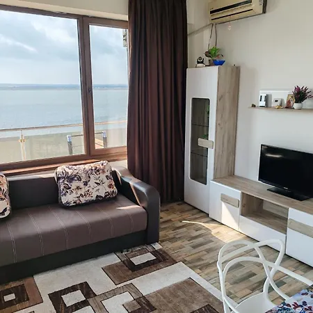 Summerland 44 Apartment *
